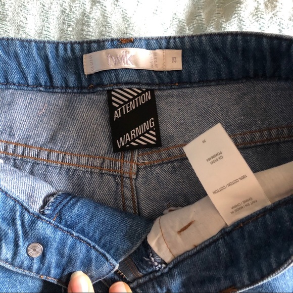 Simons twink Highwaisted mom jeans - Picture 5 of 5